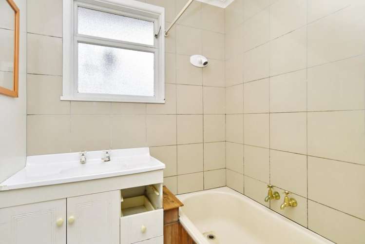 18 Pinewood Avenue North New Brighton_14