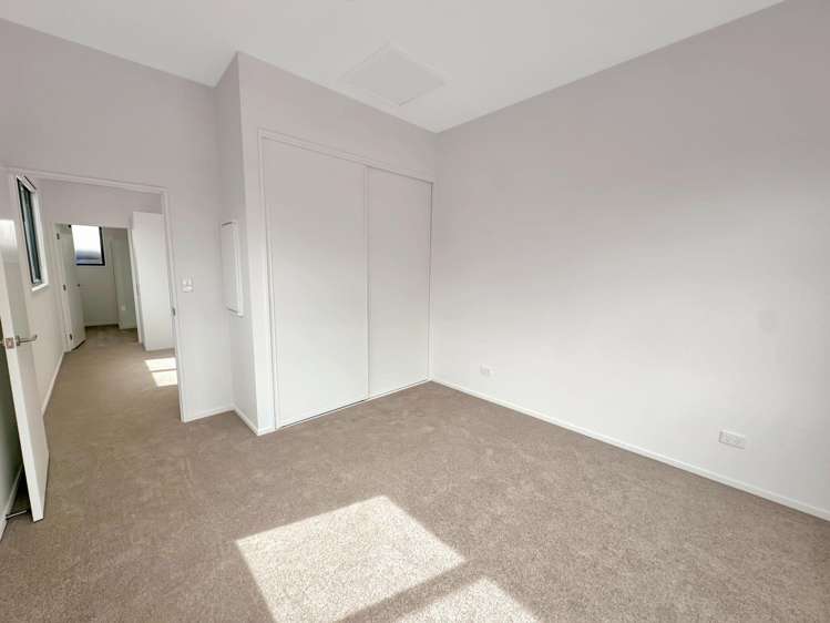 2/425 Hereford St Linwood_6