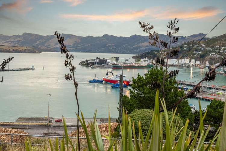 35 Sumner Road Lyttelton_14