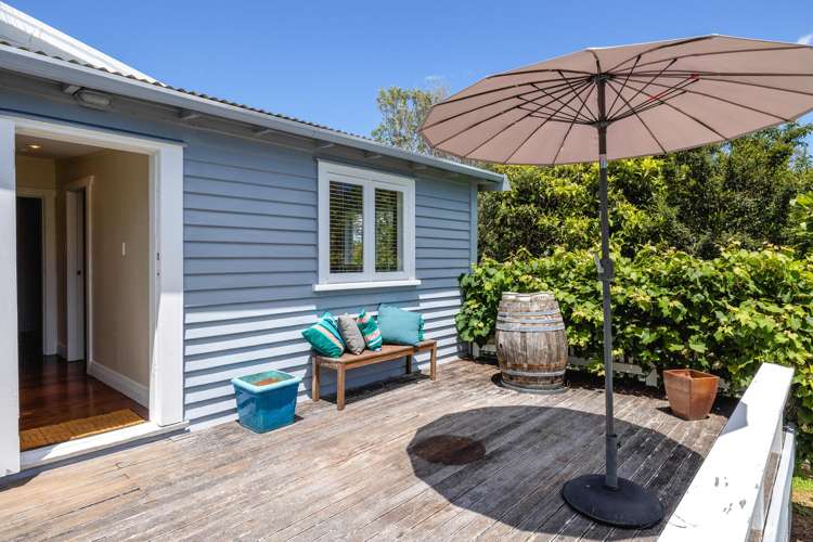5 Waiata Road Onetangi_18