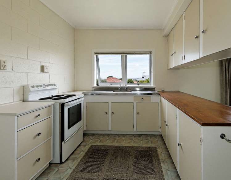 121 Mcleod Road Te Atatu South_12