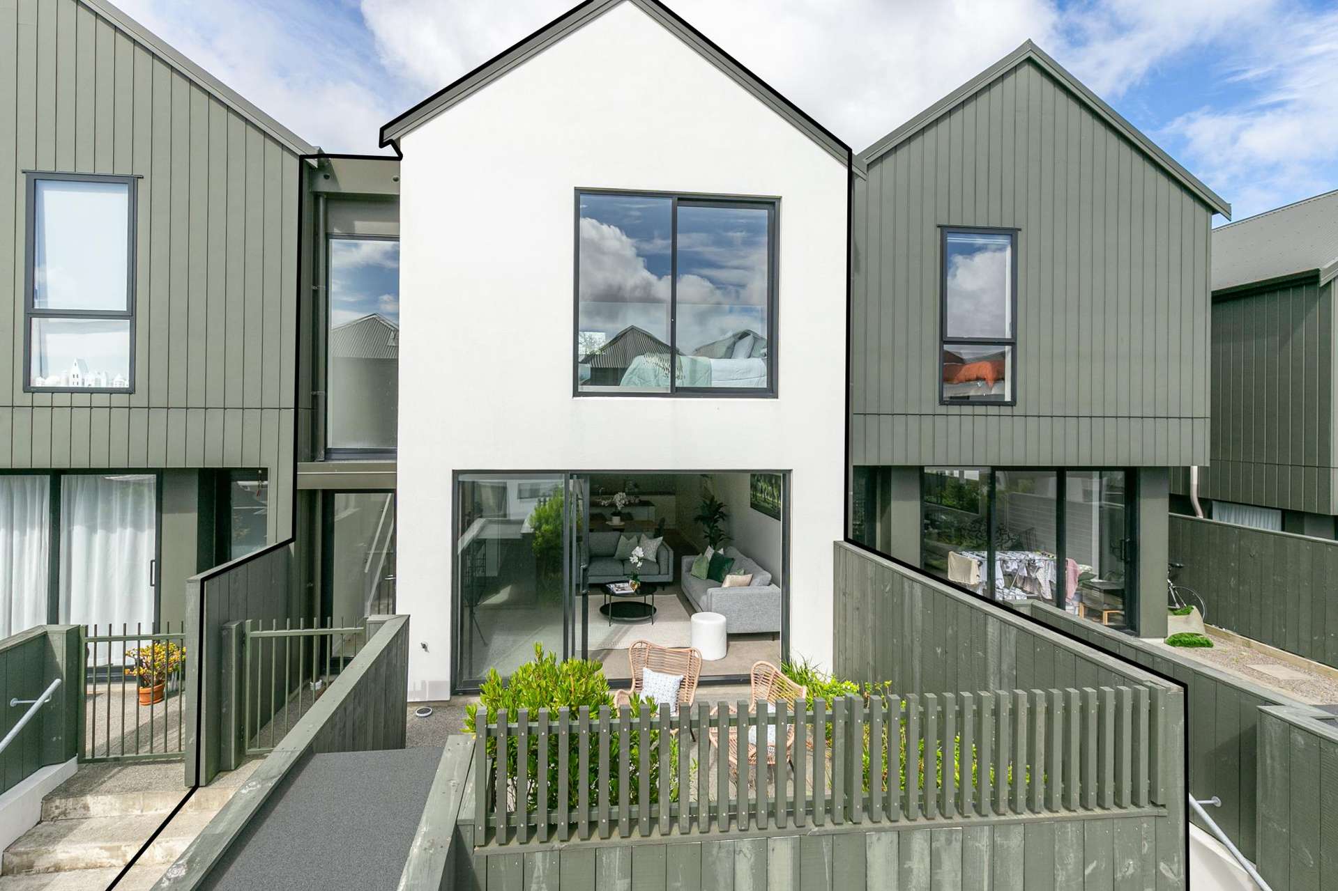 20/6 Oswald Crescent Paparangi_0