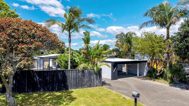 12 Quibray Place Botany Downs_24