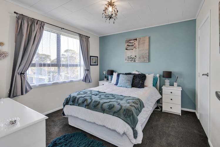 23 Clifton Drive Waitara_6