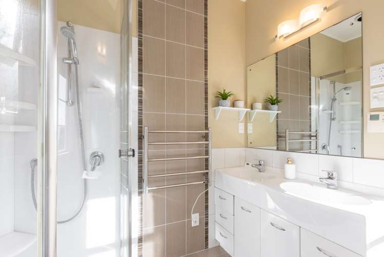 235 Georges Drive Napier South_13