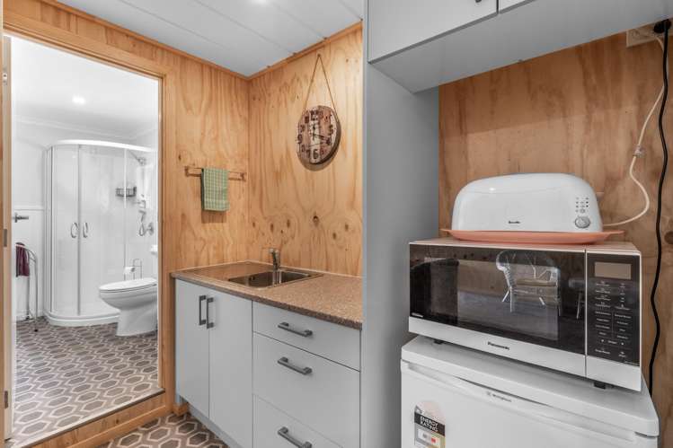 120 Walker Street Riverton_17