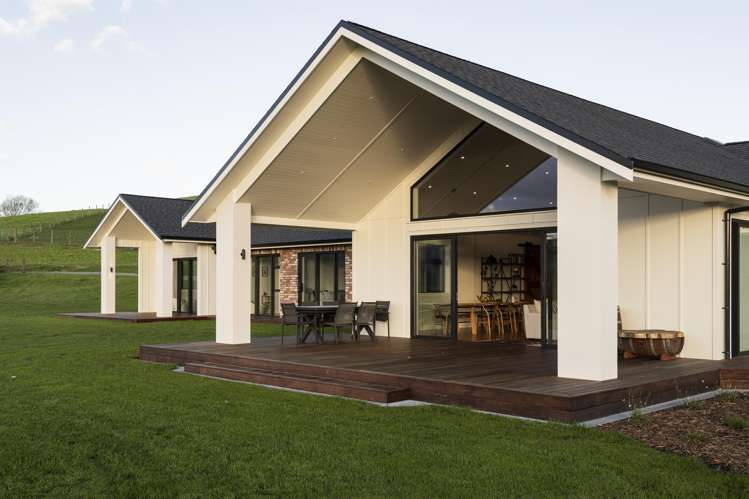 425 Clarks Beach Road_1