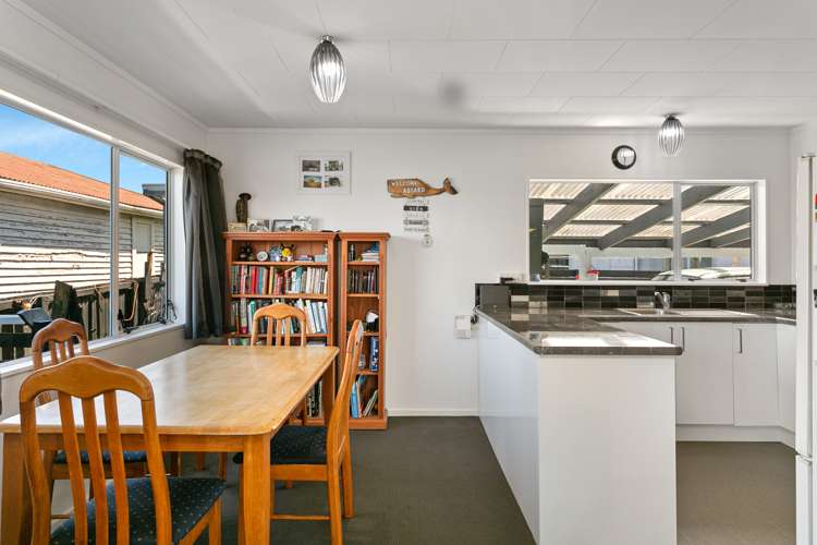 2/139 Spa Road Taupo_5