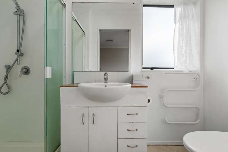 327 Chapel Road Flat Bush_9