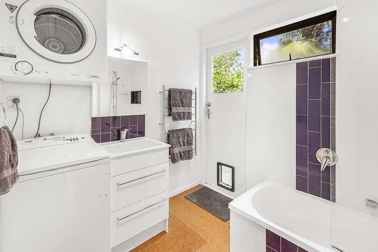 38 Queenwood Avenue Queenwood_24