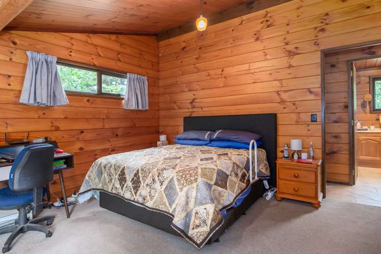 236 Murphys Line Featherston_12