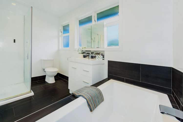 11 Saint Ives Street Harewood_20