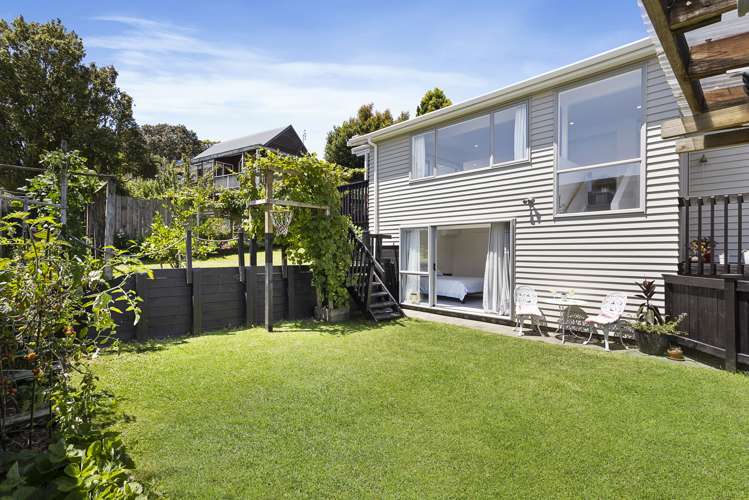 2/91 Deep Creek Road Waiake_27