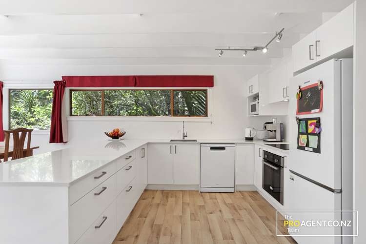 120 Laingholm Drive Laingholm_7