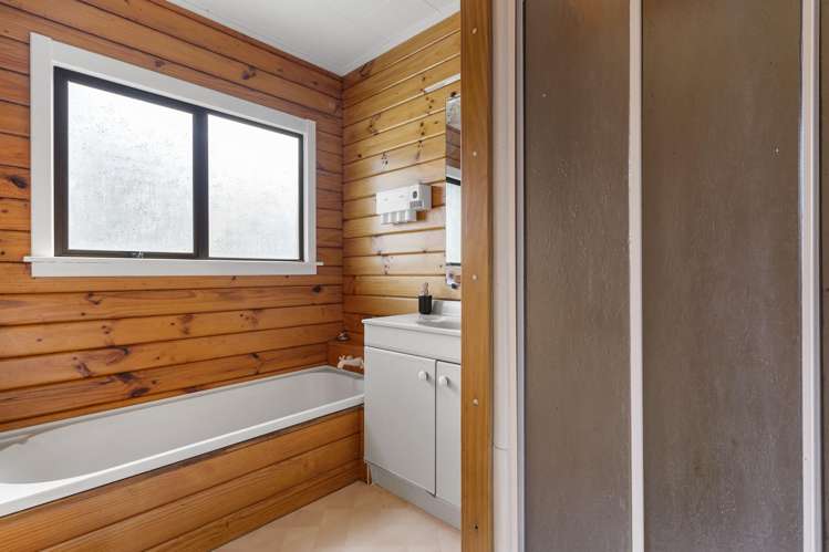 185 Carnoustie Drive Wattle Downs_11