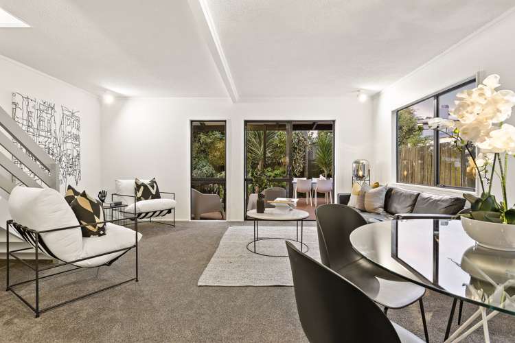 2/66a Birkdale Road Birkdale_4