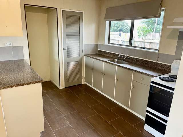 Vacant & Available- Must Sell!