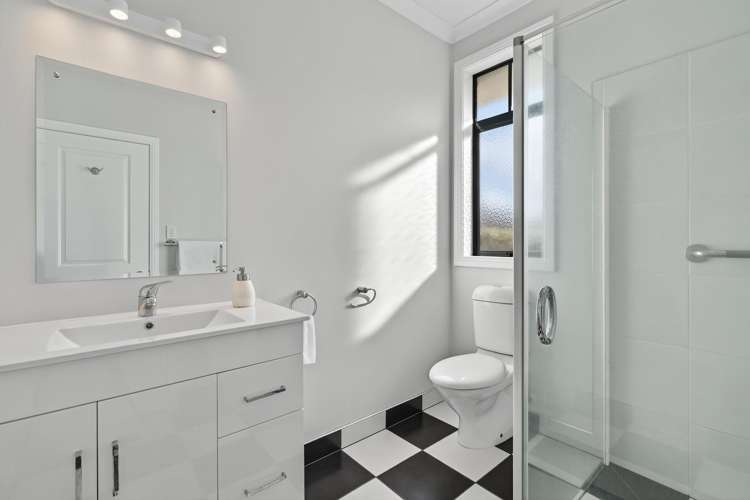 15 Grace Avenue Leamington_8