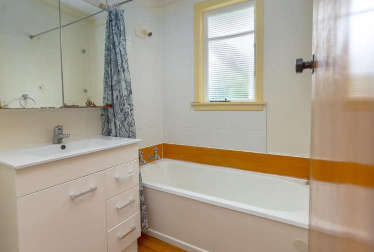 38 Woodward Street East Featherston_9