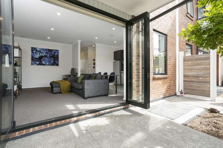 2/7 Uku Lane Hobsonville_10