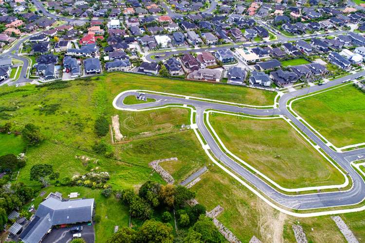 76 Armstrong Farm Drive East Tamaki Heights_7