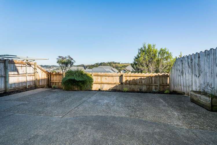 120 Fernhill Way Oteha_13