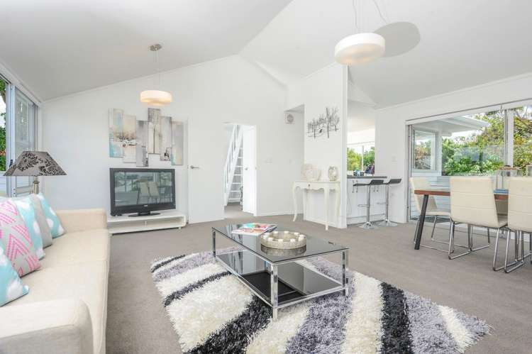 2/15 Hemi Street Narrow Neck_6