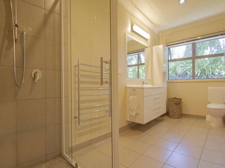 9 Taunui Place Cooks Beach_16