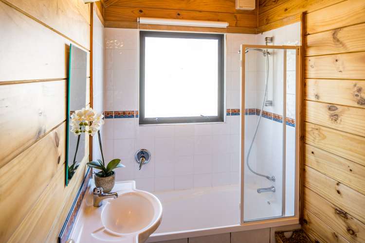 47 Moana Road Plimmerton_10