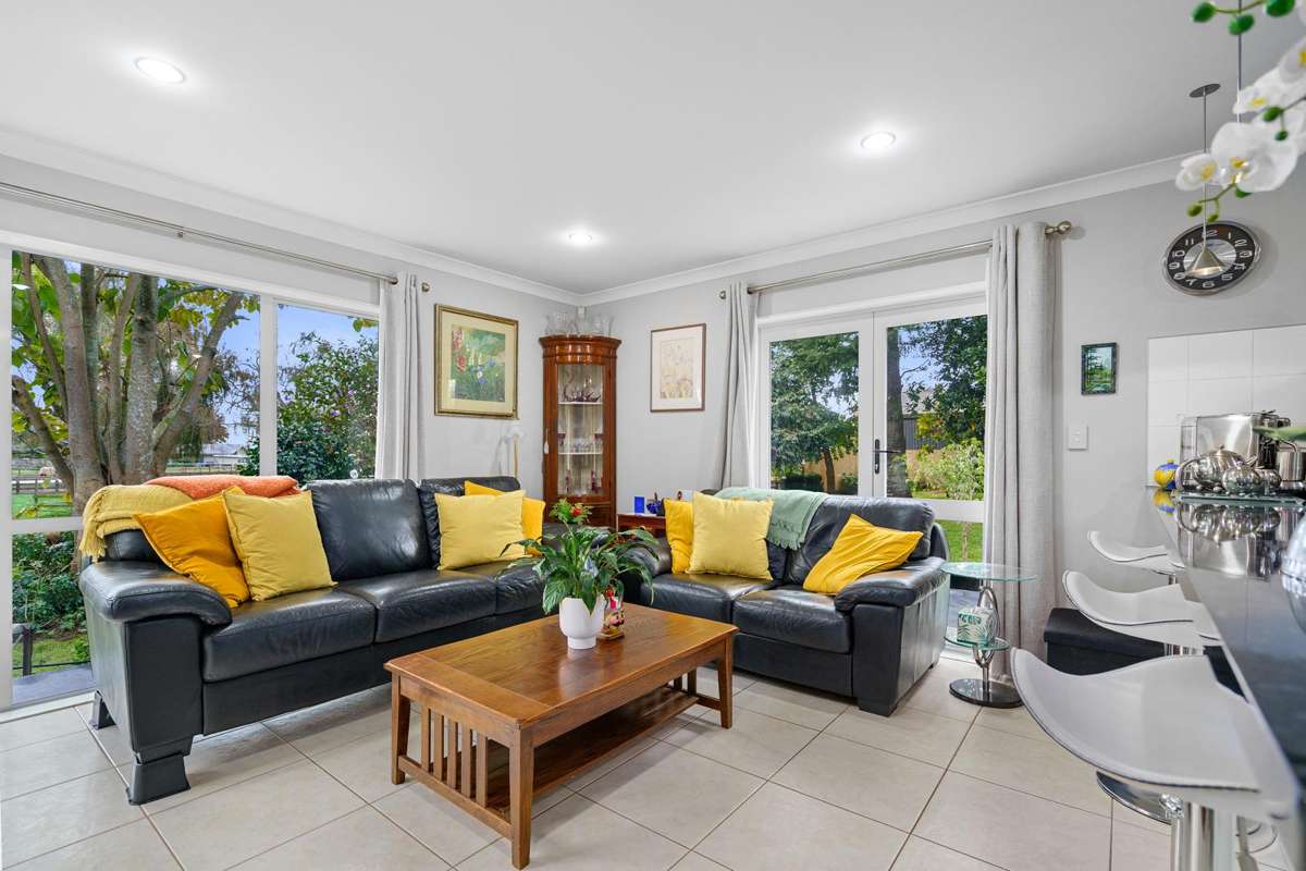 57 Racecourse Road_3