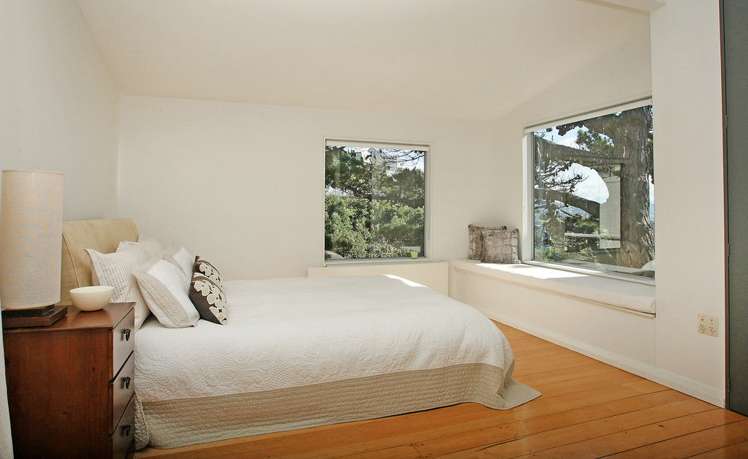 15a Hungerford Road Lyall Bay_14