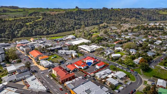 Prime Town Centre Development Opportunity!