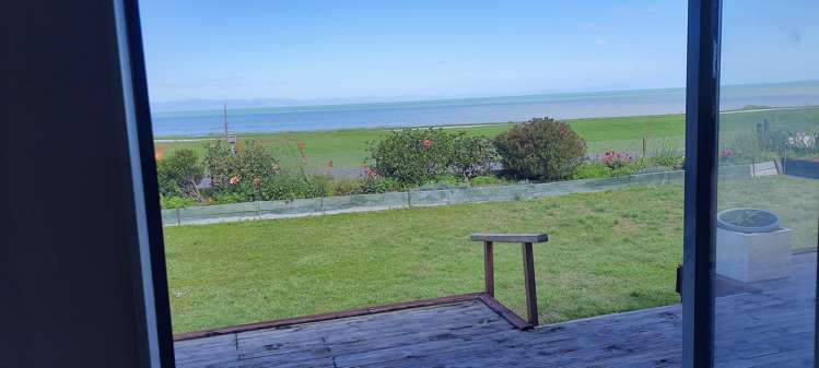 915 East Coast Road Kaiaua_19