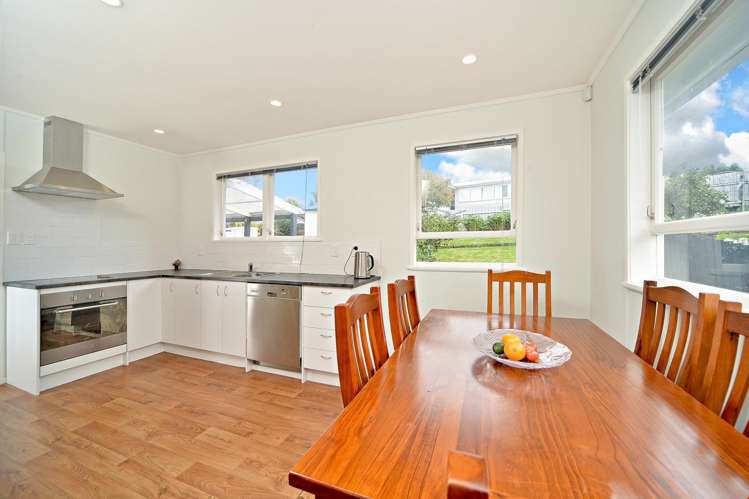 8 Valencia Place Manurewa_5