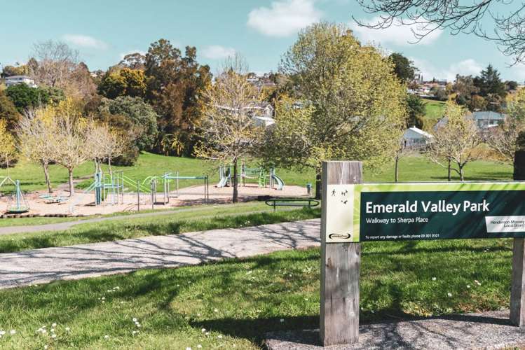 68 Triangle Road Massey_35