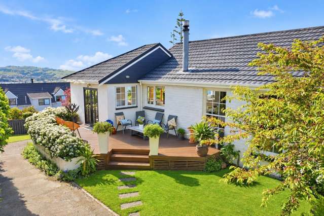 Elevated Coastal Living in Sought-After St Clair
