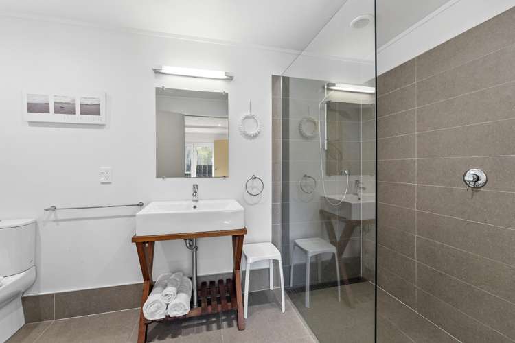 75a Marine Parade Paraparaumu Beach_12