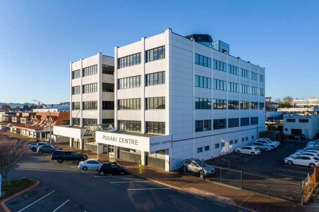 Ground floor office spaces for lease