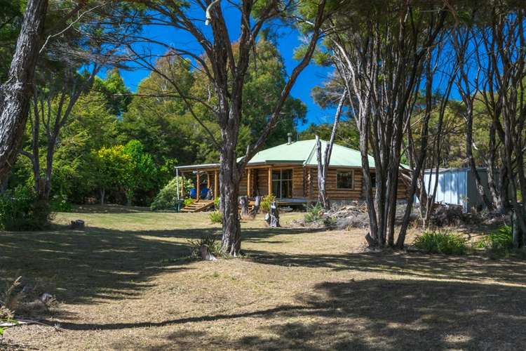 29 Awaroa Inlet Awaroa Bay_24