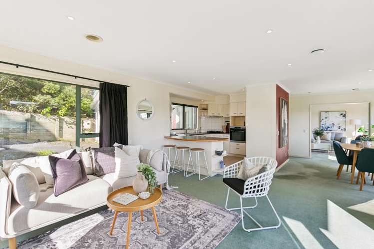 1 Becker Way Karori_7