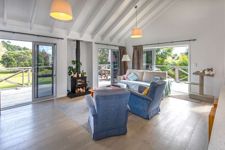 2 Scott Drive Cooks Beach_5