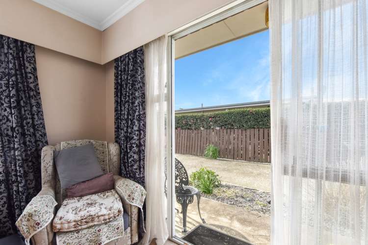 1/8 Exeter Street Stoke_4