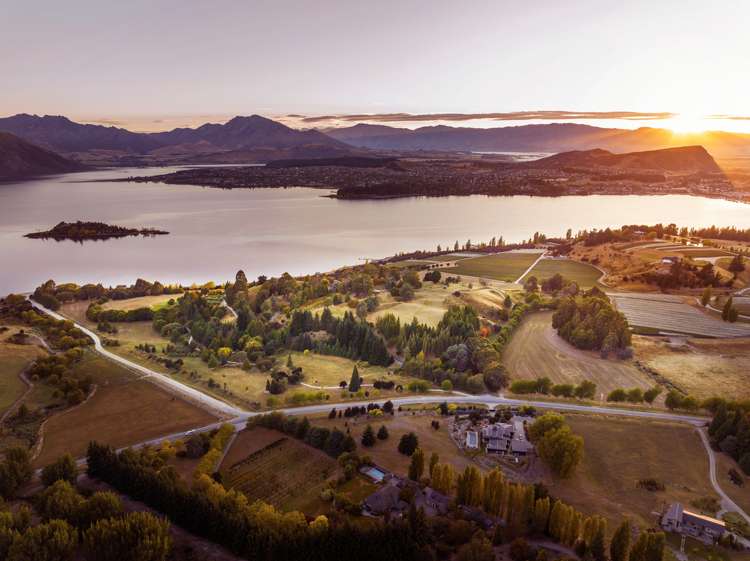 280 Wanaka-Mount Aspiring Road Wanaka_12