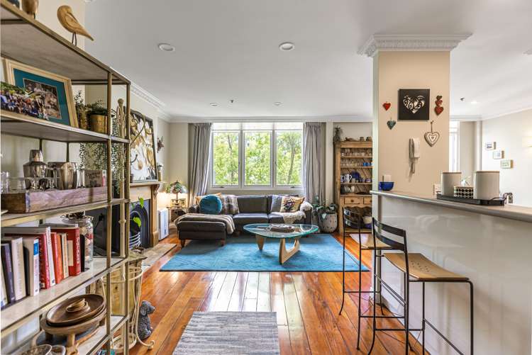 4F/28 Wellesley Street East_1
