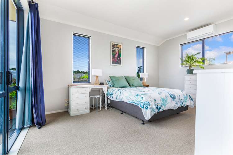 56 Rivervale Grove Stanmore Bay_16