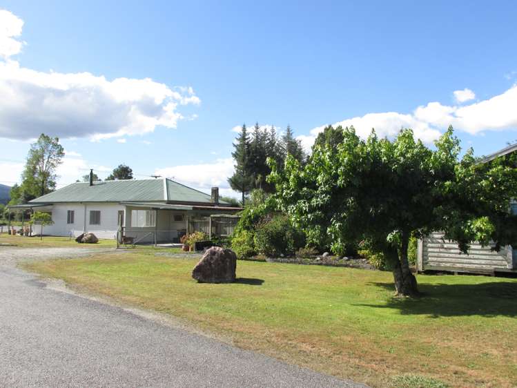 3 Boatmans Road Reefton_14