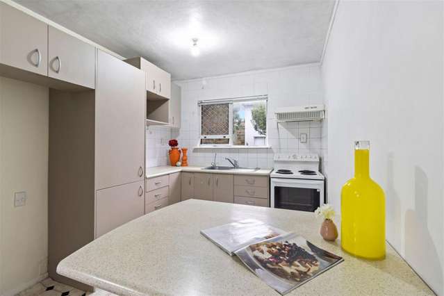 6/12 Arabi Street 1781_2