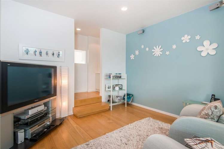 2/70 Raleigh Road Northcote_6