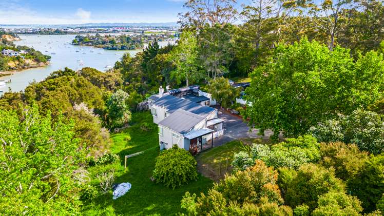 48 Ngarahana Avenue Paremoremo_19