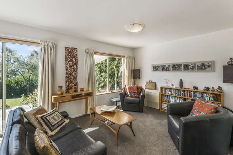 2/127 Moncks Spur Road Redcliffs_5